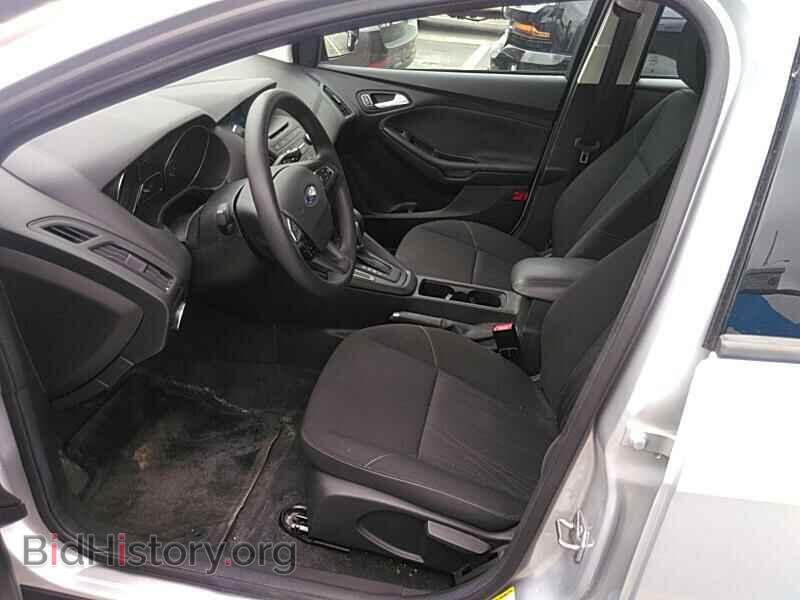 2017 Ford Focus - VIN: 1FADP3F23HL237637 - Фото 3