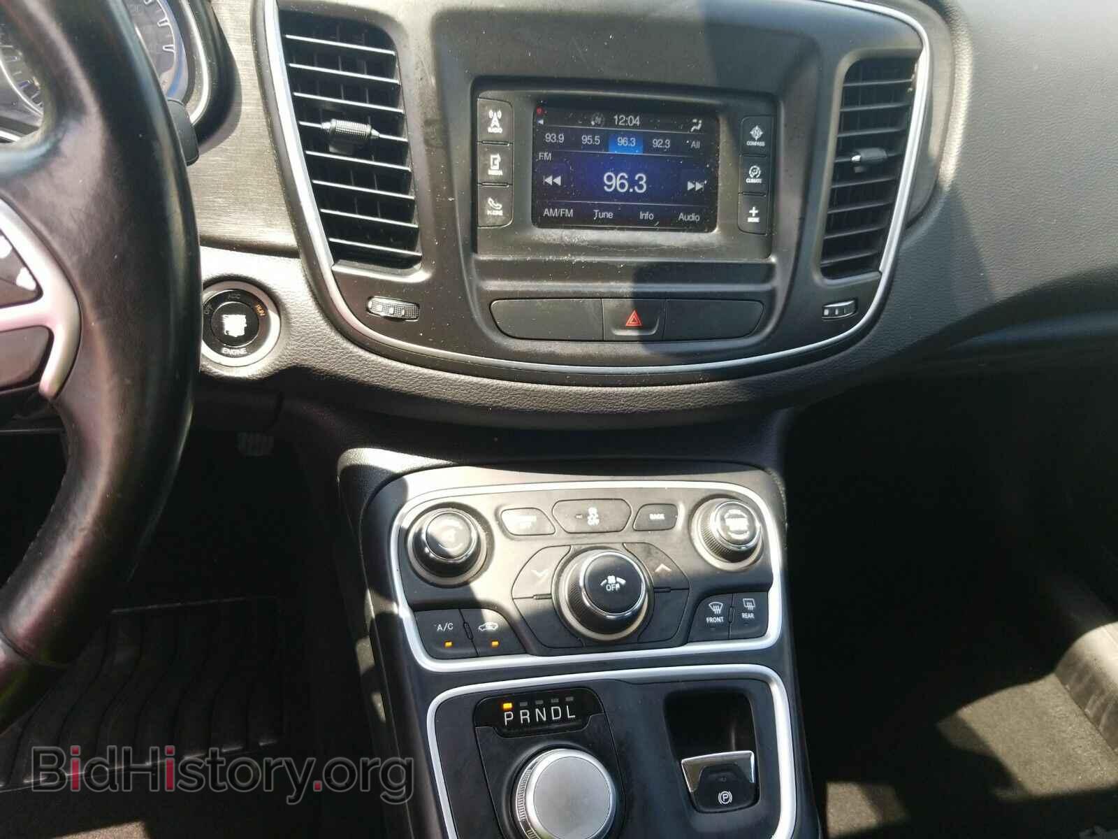 2016 Chrysler 200 - VIN: 1C3CCCFB2GN186754 - Фото 4