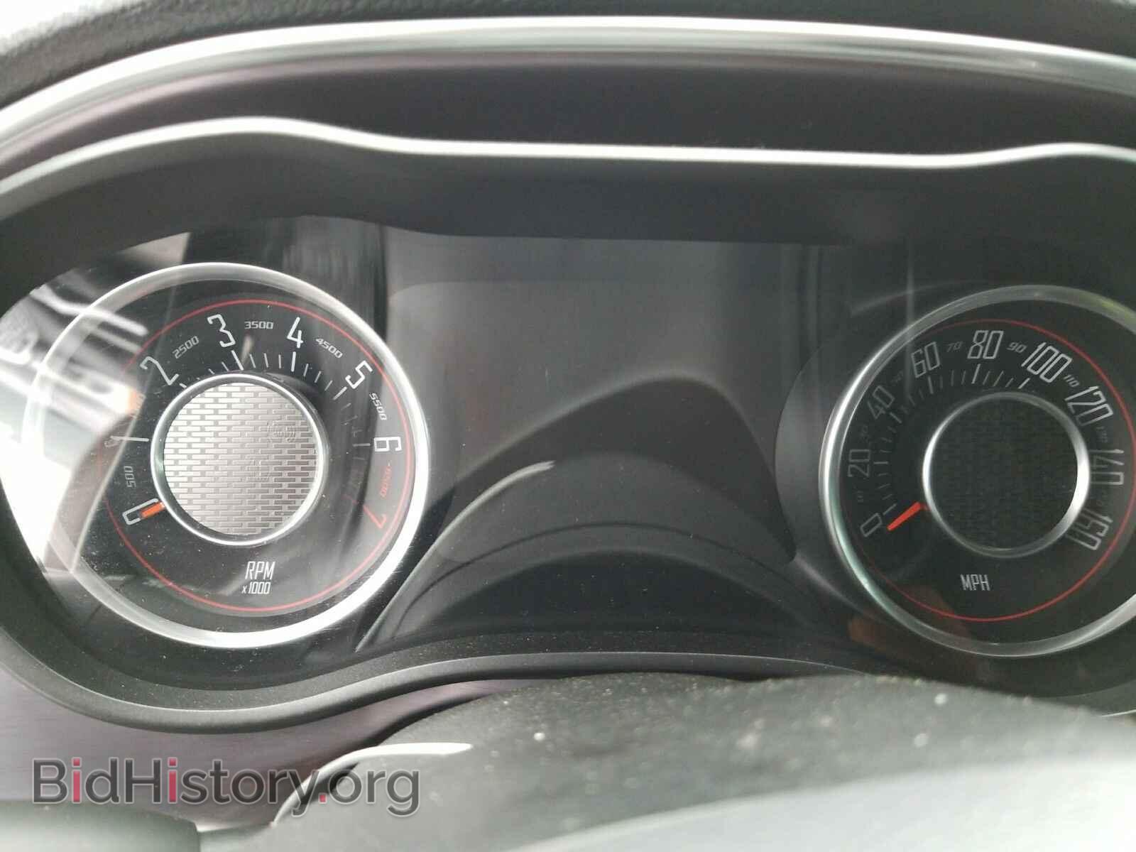 2016 Dodge Challenger - VIN: 2C3CDZAG8GH201091 - Photo 5