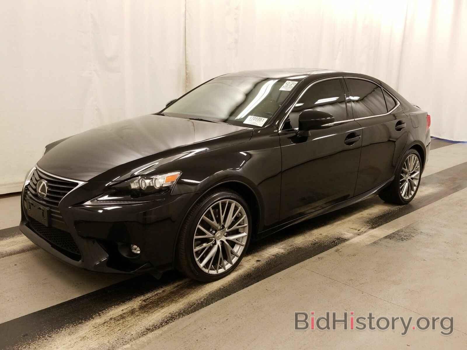 Photo JTHCM1D21G5004346 - Lexus IS 300 2016