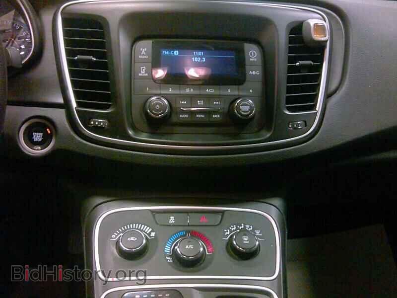 2016 Chrysler 200 - VIN: 1C3CCCFB1GN190584 - Фото 4
