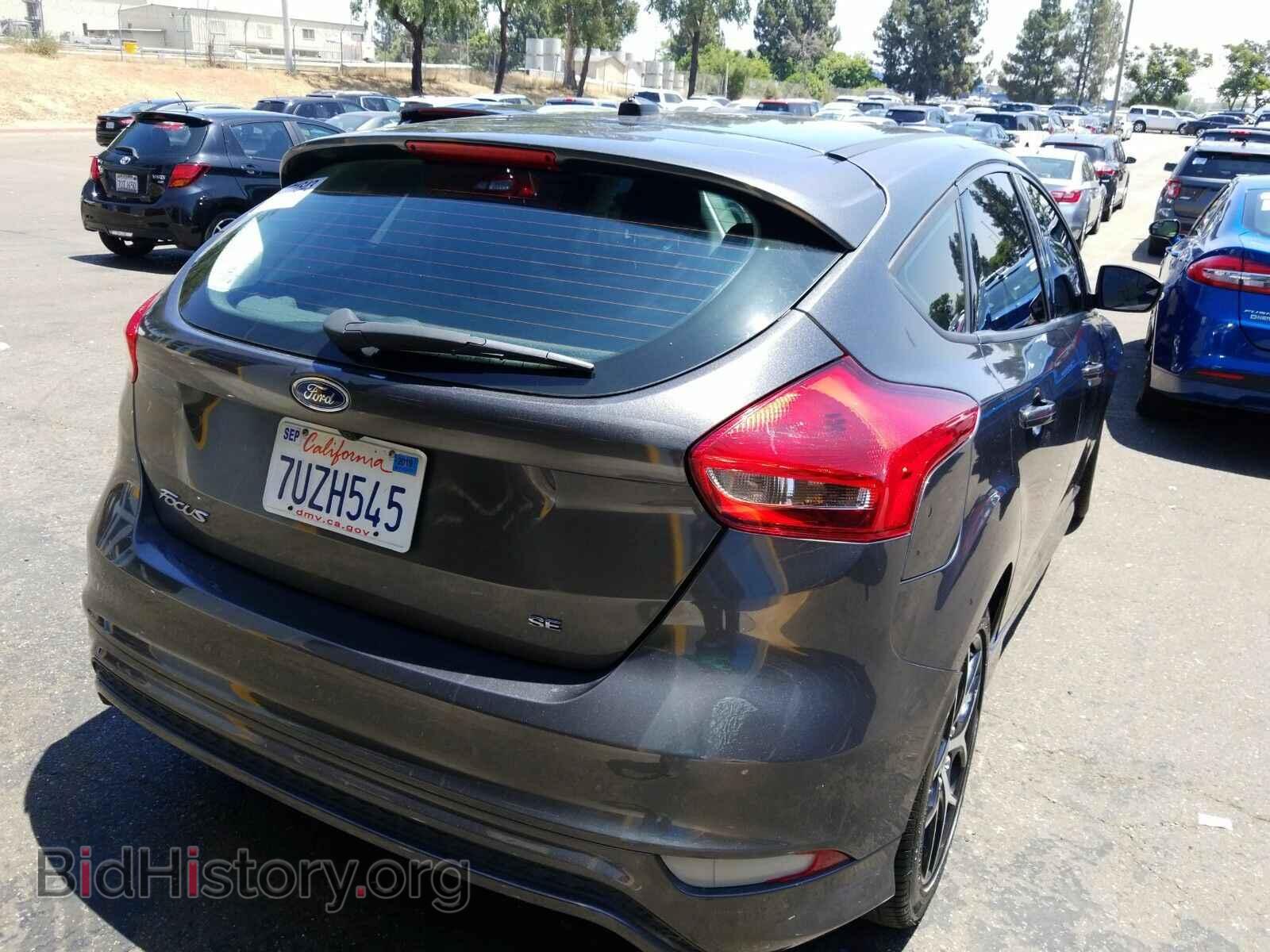 2016 Ford Focus - VIN: 1FADP3K28GL379986 - Photo 2