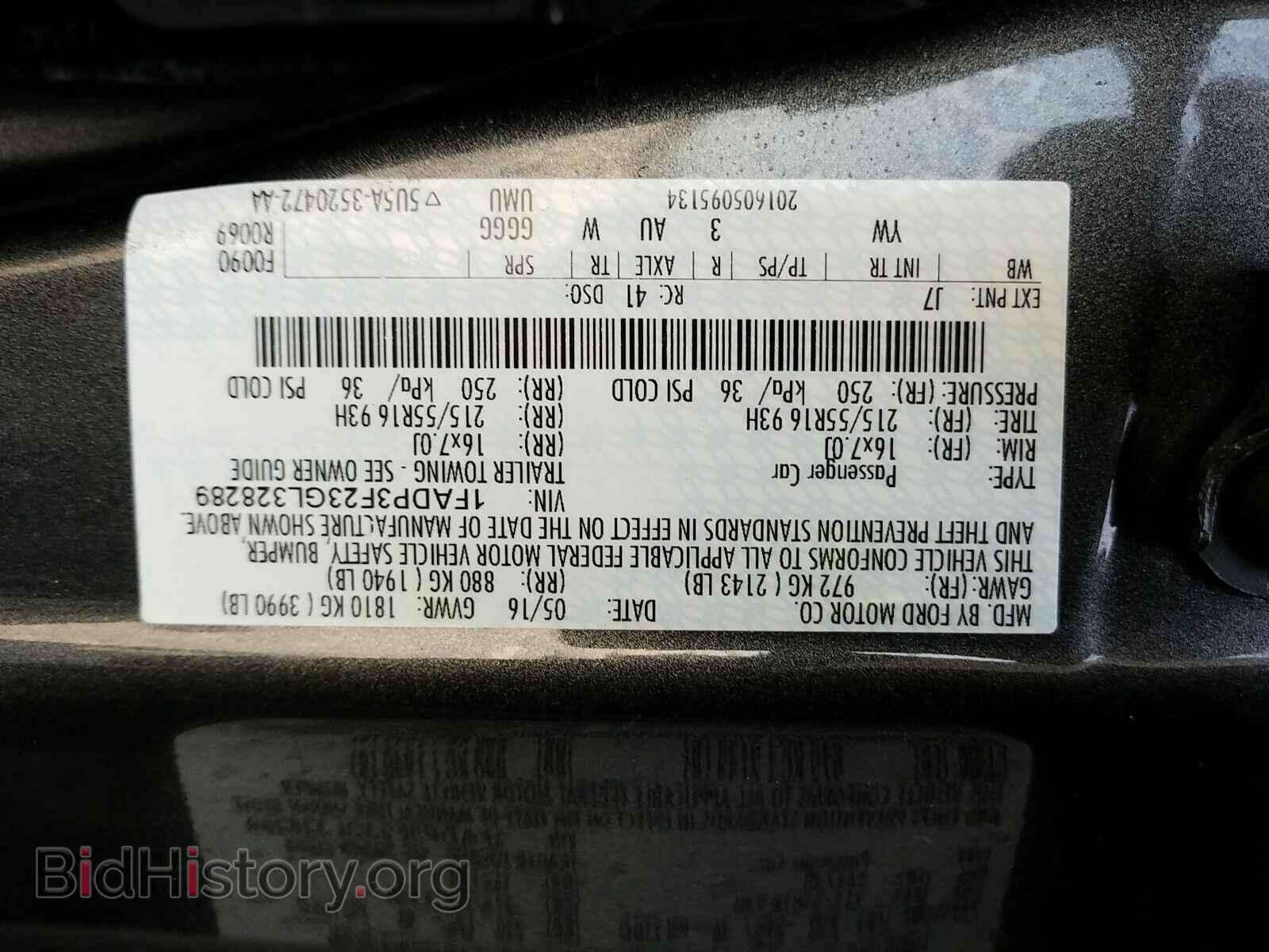 2016 Ford Focus - VIN: 1FADP3F23GL328289 - Photo 6