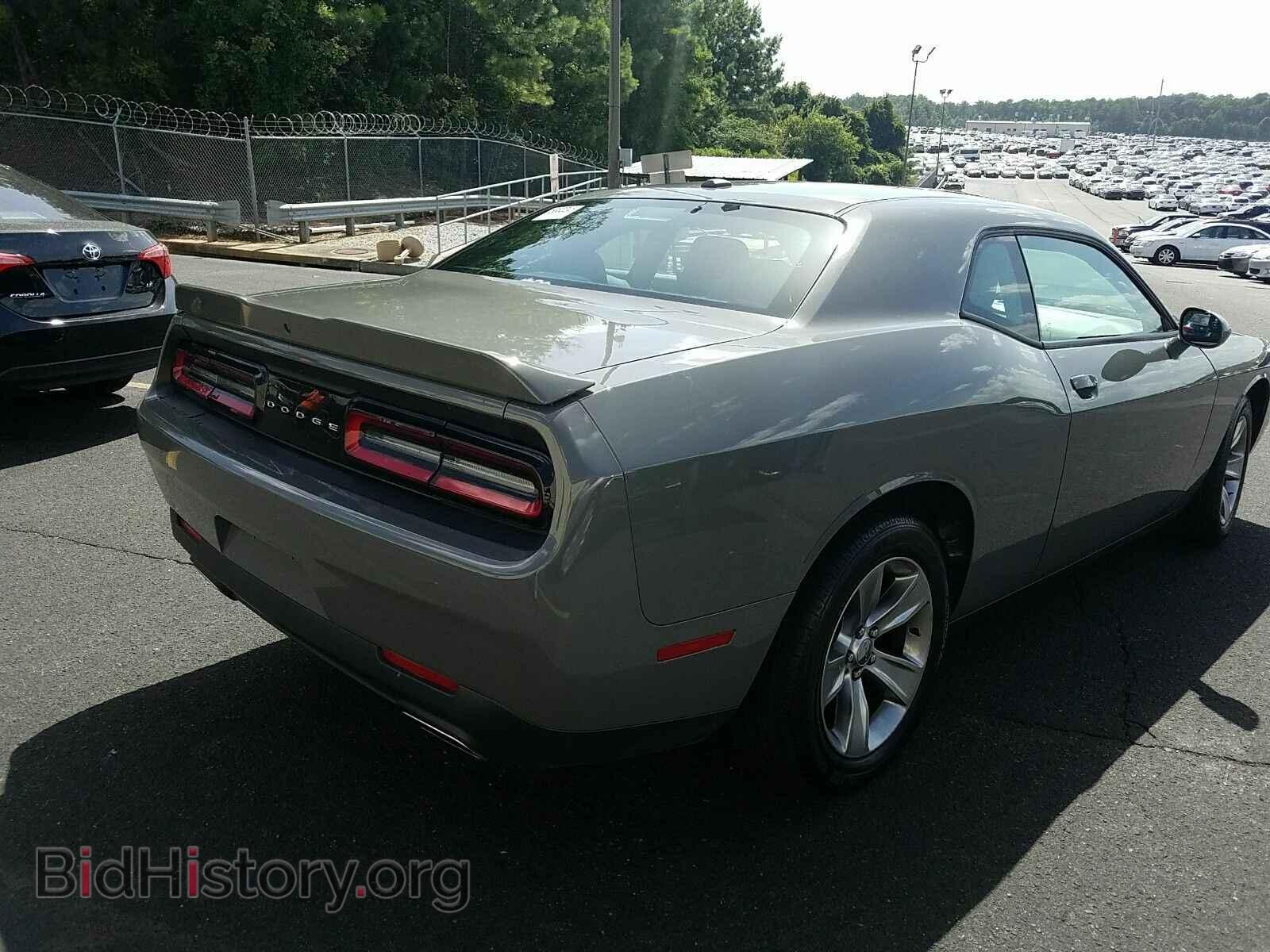 2018 Dodge Challenger - VIN: 2C3CDZAG3JH121740 - Фото 2