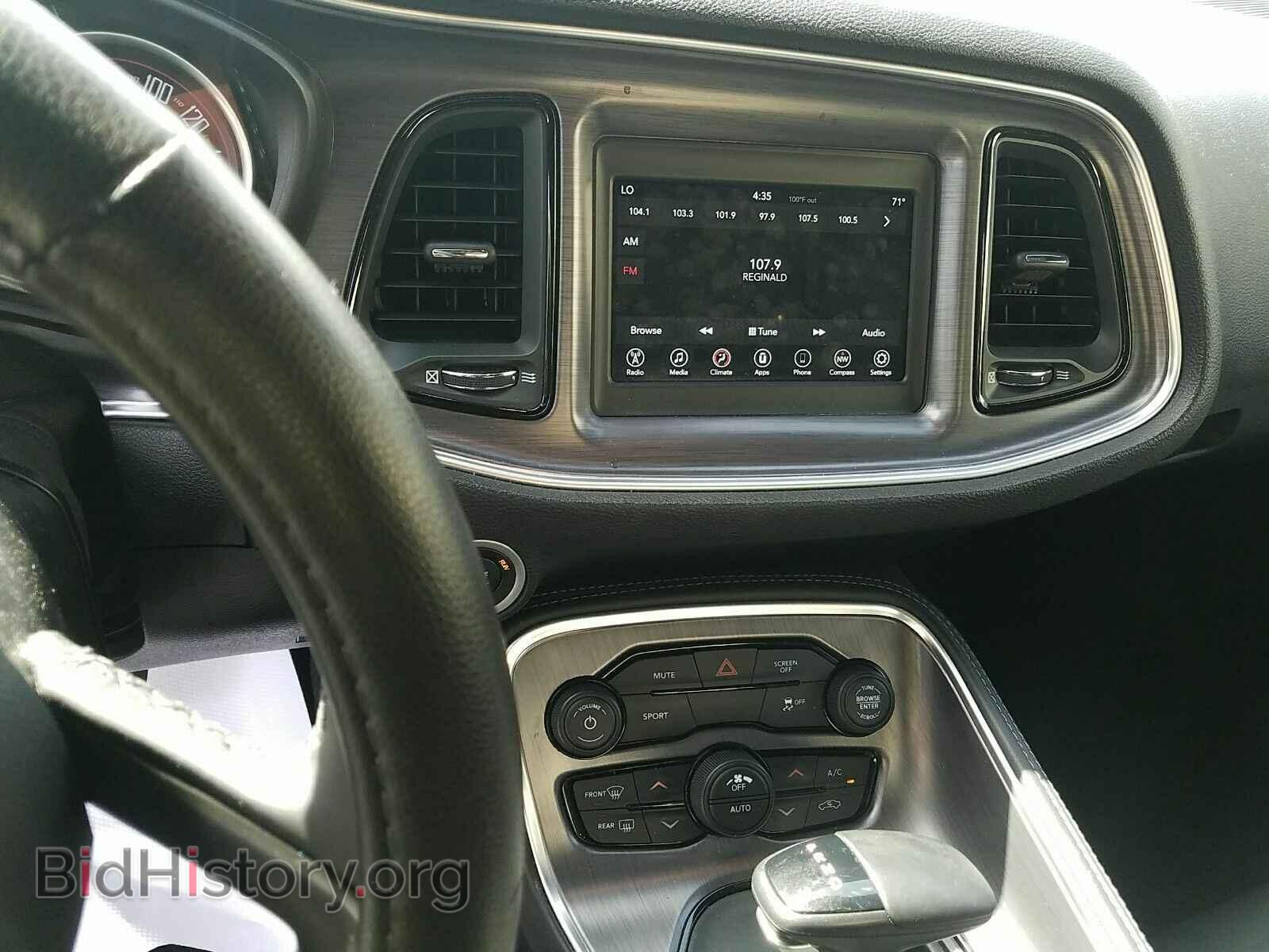 2018 Dodge Challenger - VIN: 2C3CDZAG3JH121740 - Фото 4
