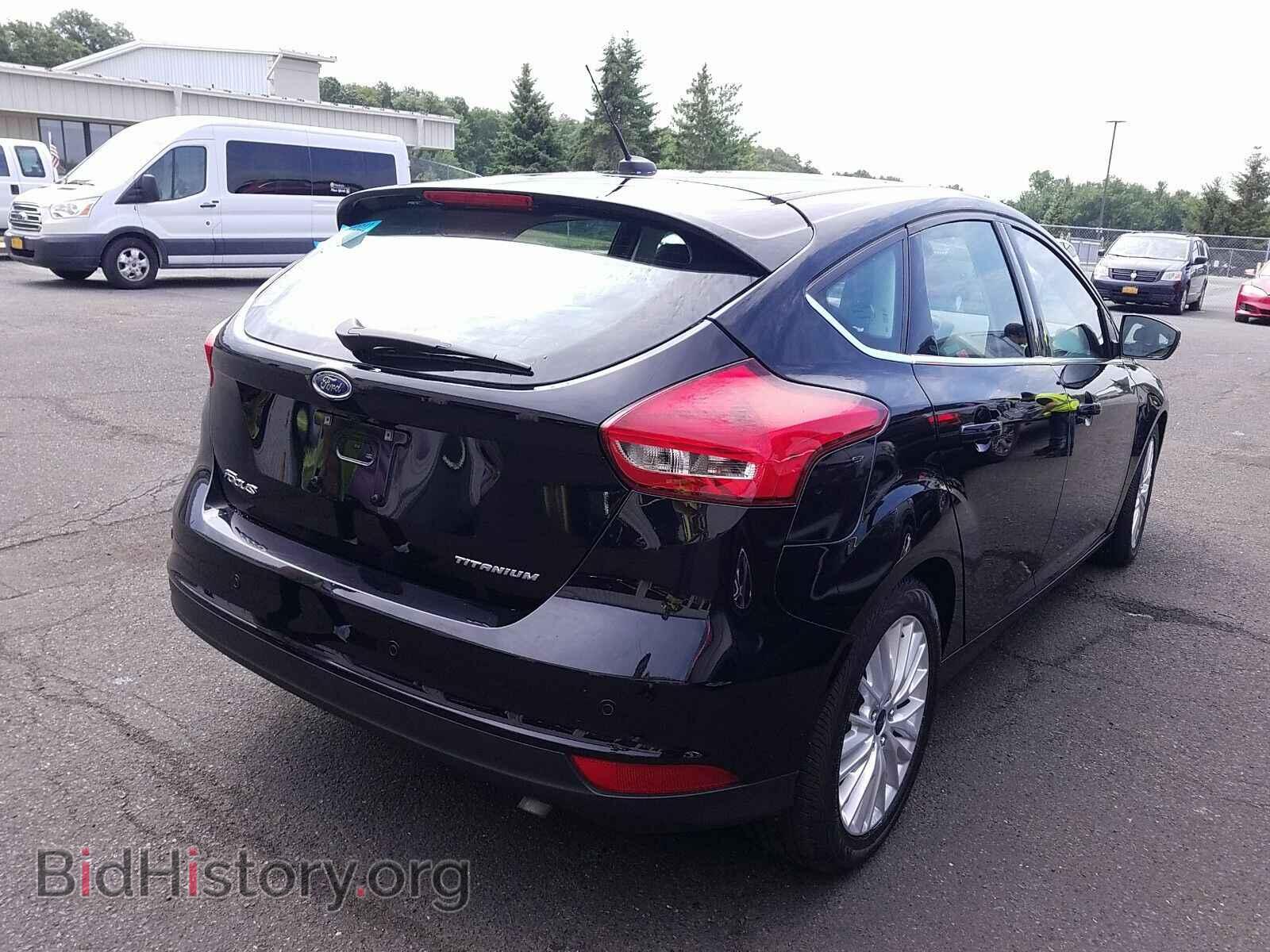 2016 Ford Focus - VIN: 1FADP3N29GL248271 - Photo 2