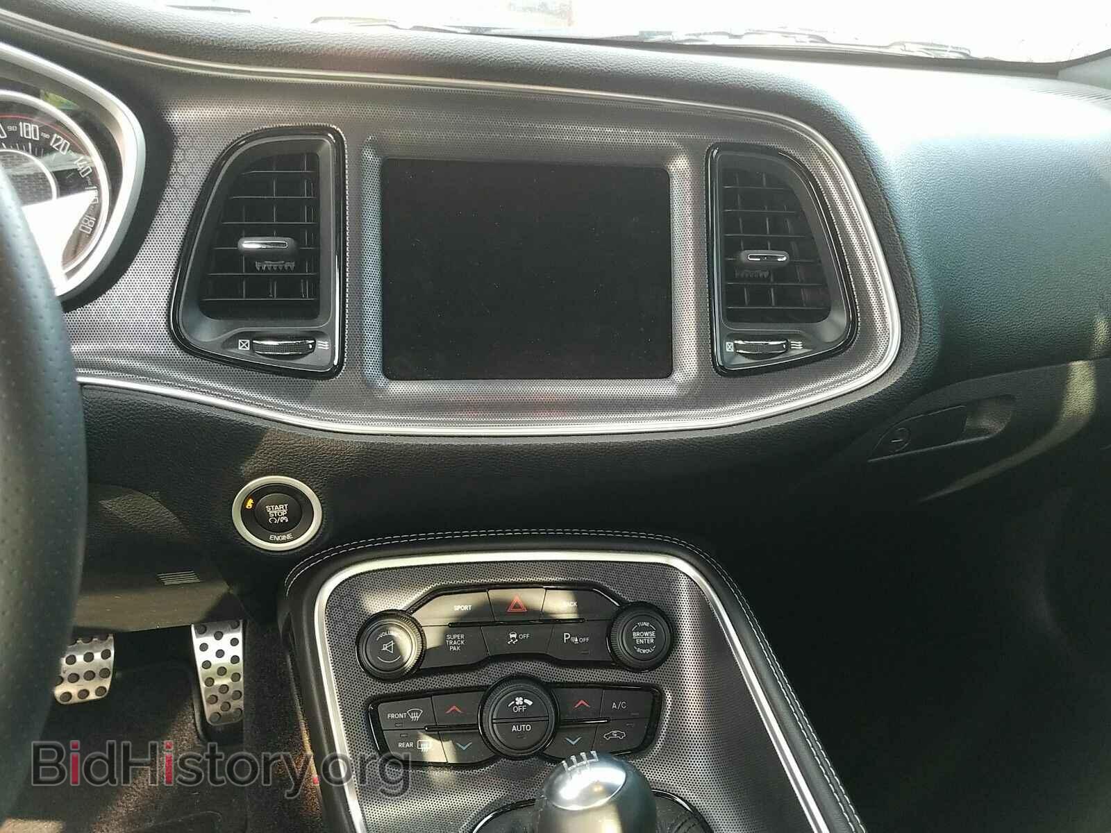 2016 Dodge Challenger - VIN: 2C3CDZFJ6GH153174 - Photo 4