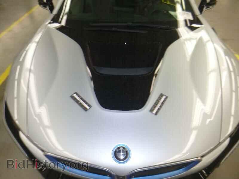 2015 BMW i8 - VIN: WBY2Z2C59FV392052 - Фото 9