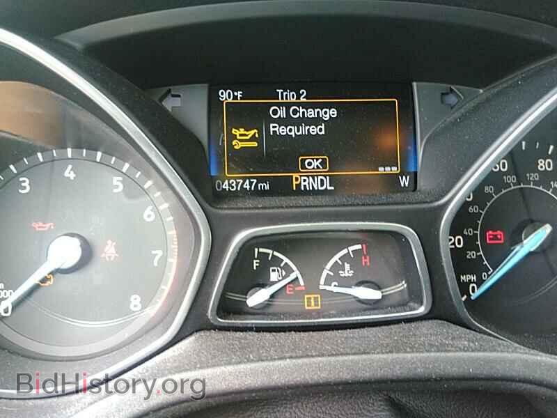 2016 Ford Focus - VIN: 1FADP3F23GL244229 - Photo 5