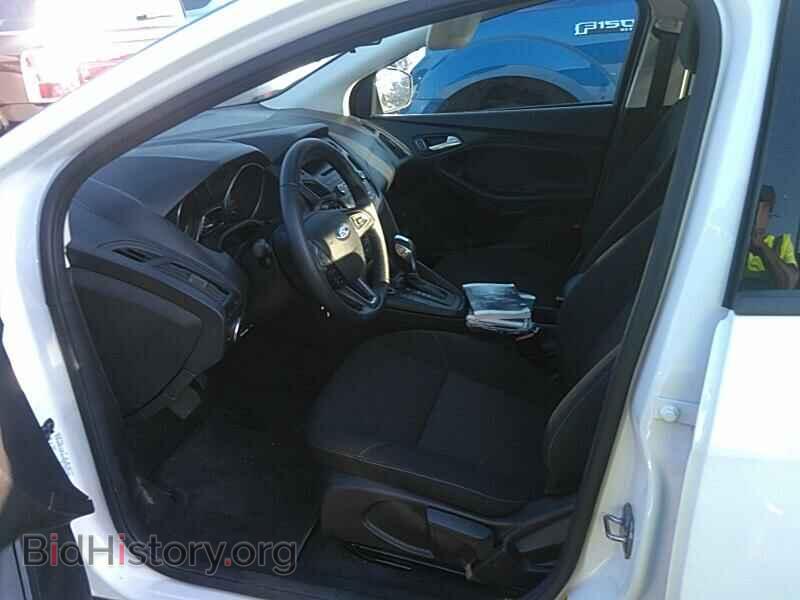 2016 Ford Focus - VIN: 1FADP3F29GL244431 - Photo 3