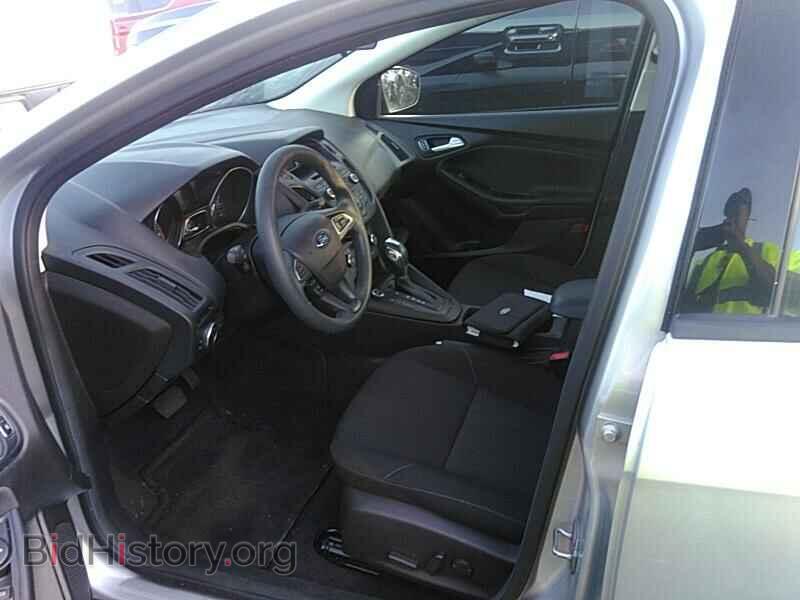 2016 Ford Focus - VIN: 1FADP3FE2GL227013 - Фото 3