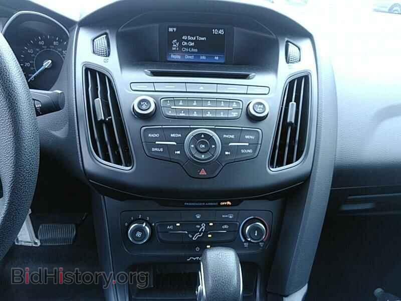2017 Ford Focus - VIN: 1FADP3F27HL278028 - Фото 4