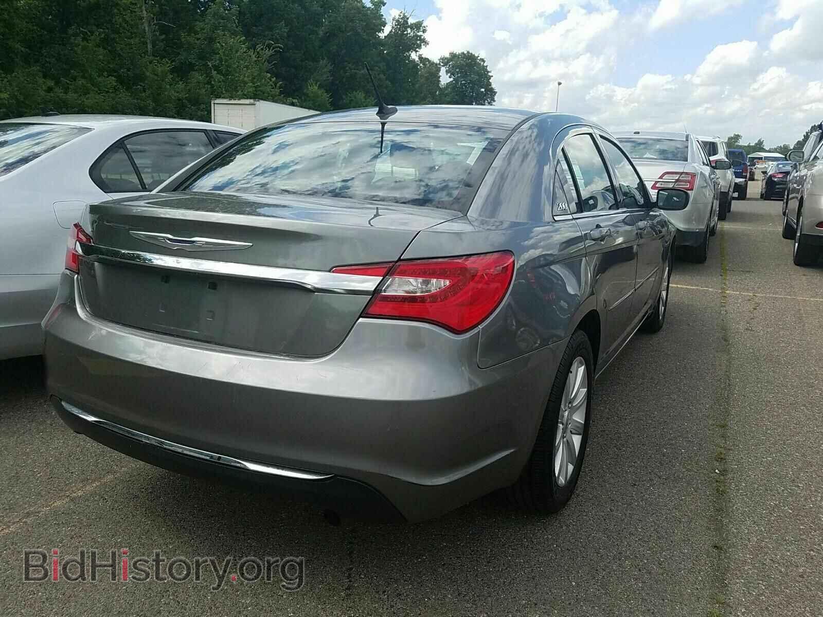2013 Chrysler 200 - VIN: 1C3CCBBB7DN761040 - Фото 2
