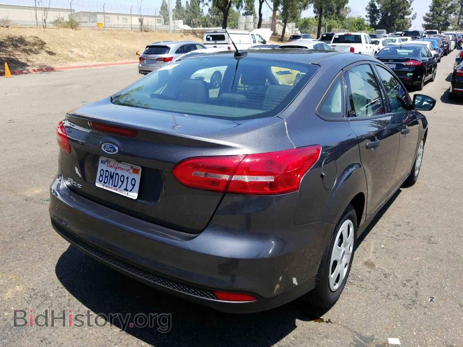 2017 Ford Focus - VIN: 1FADP3E28HL344099 - Фото 2