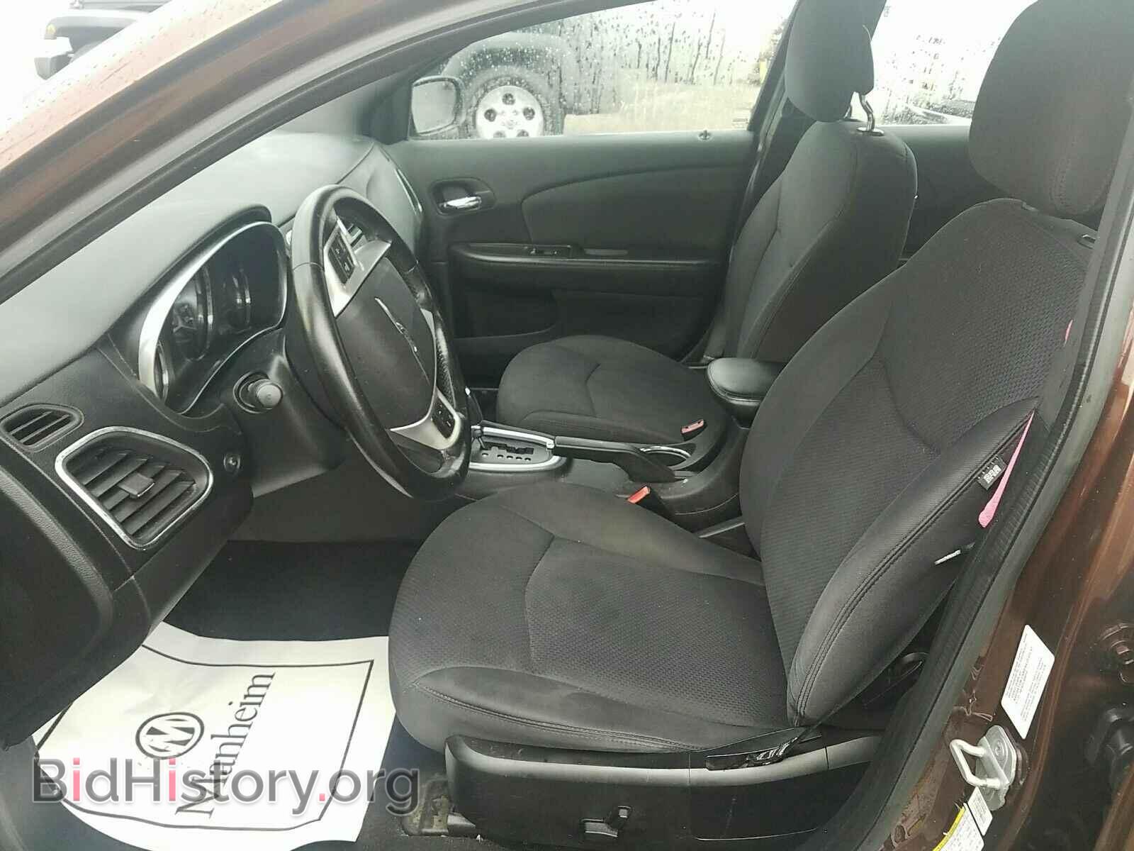 2012 Chrysler 200 - VIN: 1C3CCBBB8CN211327 - Фото 3