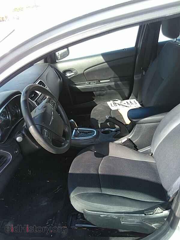 2014 Chrysler 200 - VIN: 1C3CCBAB4EN210566 - Фото 3
