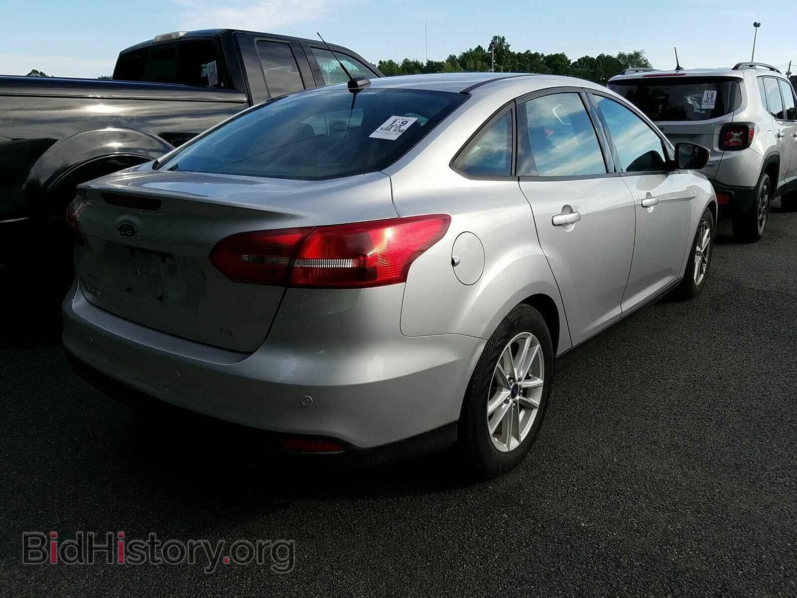 2016 Ford Focus - VIN: 1FADP3F2XGL285263 - Photo 2