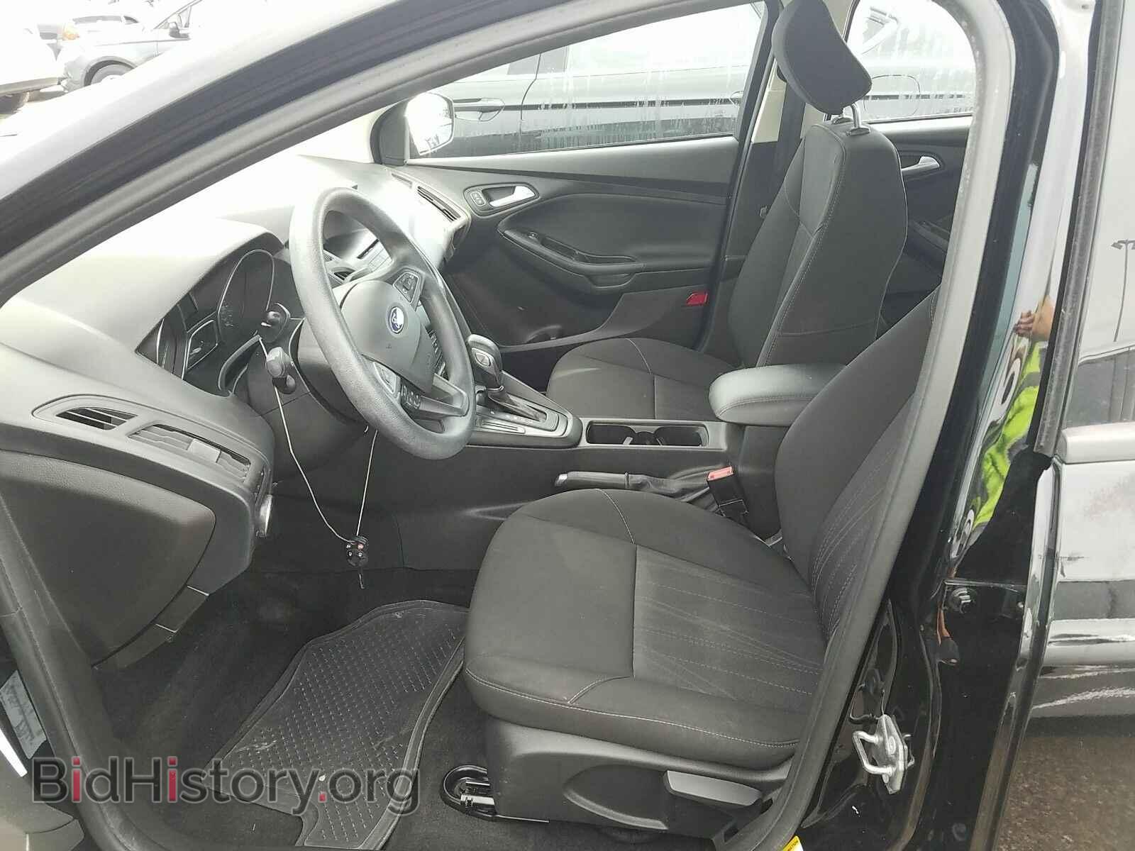 2017 Ford Focus - VIN: 1FADP3F28HL283237 - Фото 3