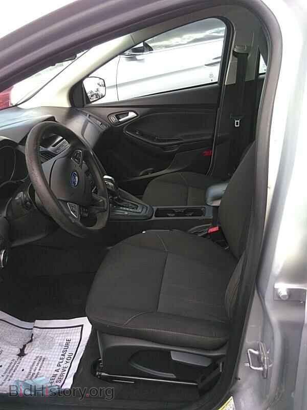2015 Ford Focus - VIN: 1FADP3K22FL233159 - Фото 3