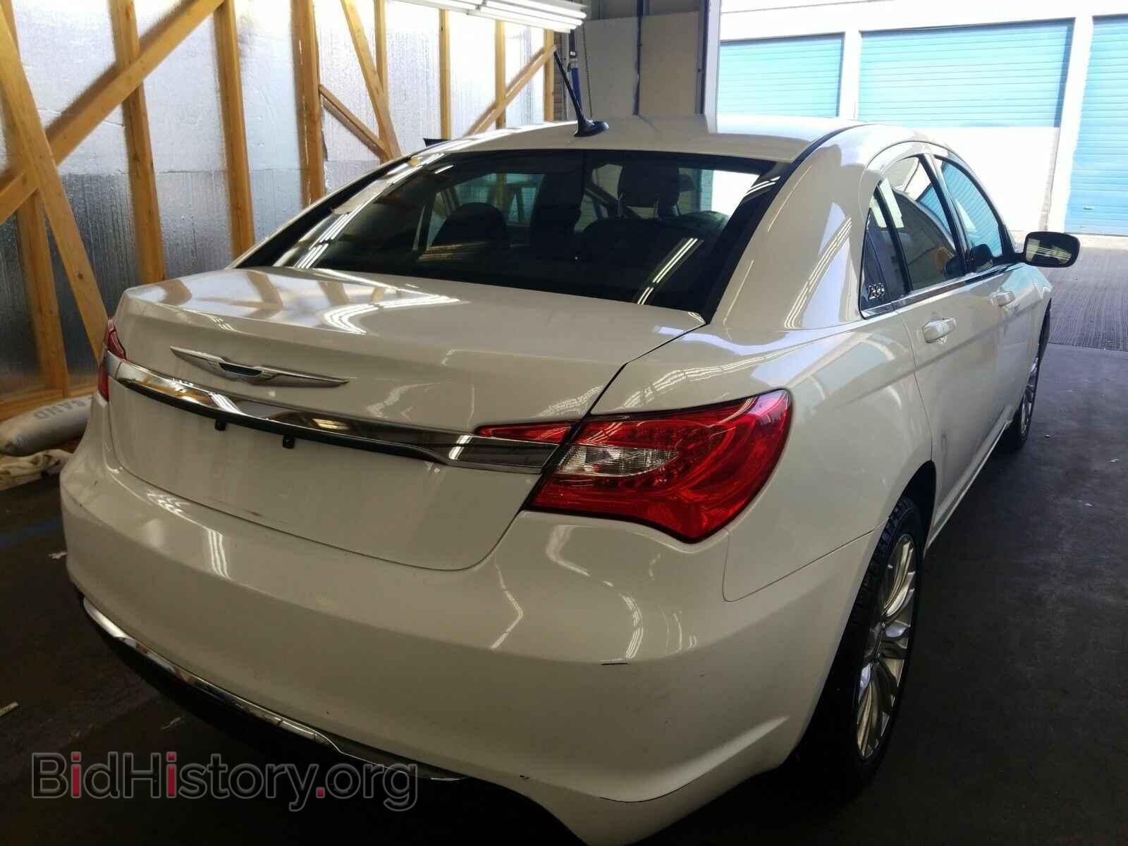 2013 Chrysler 200 - VIN: 1C3CCBAB8DN671249 - Photo 2