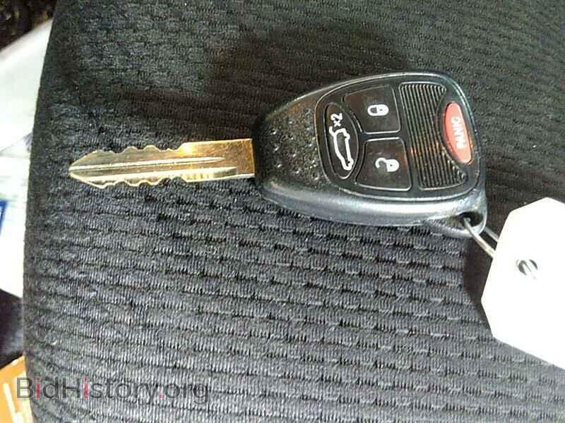 2013 Chrysler 200 - VIN: 1C3CCBAB8DN671249 - Photo 8
