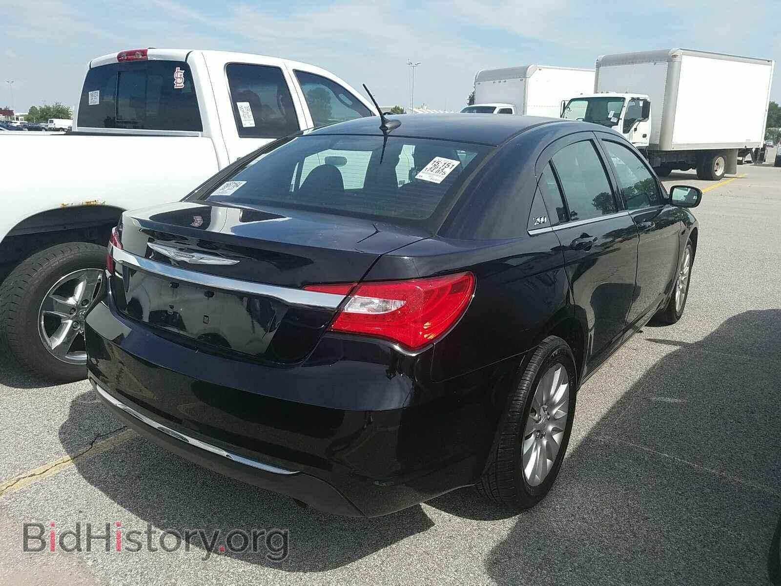 2014 Chrysler 200 - VIN: 1C3CCBAB6EN170717 - Фото 2