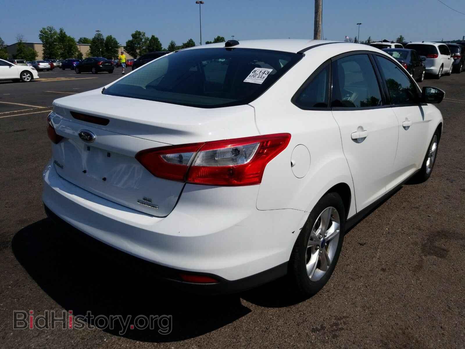 2013 Ford Focus - VIN: 1FADP3F28DL320880 - Фото 2