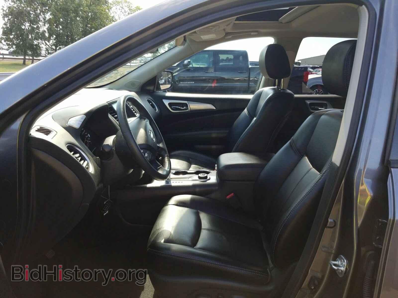 2017 Nissan Pathfinder - VIN: 5N1DR2MM5HC678832 - Фото 3