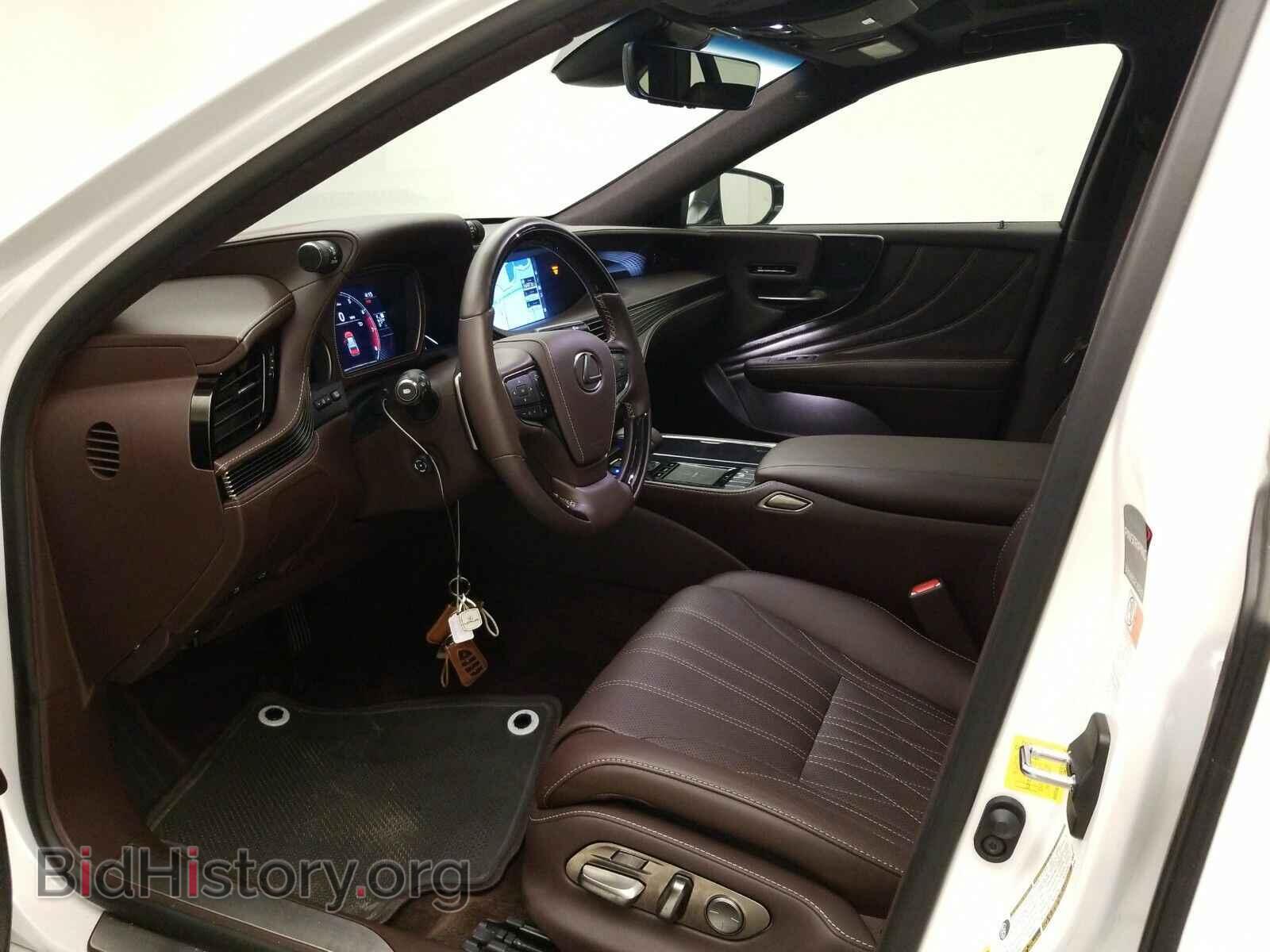2018 Lexus LS - VIN: JTHC51FF8J5002582 - Фото 7