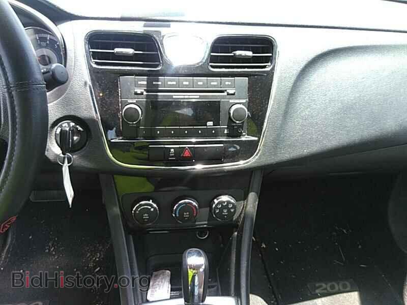 2013 Chrysler 200 - VIN: 1C3CCBAB7DN691864 - Фото 4