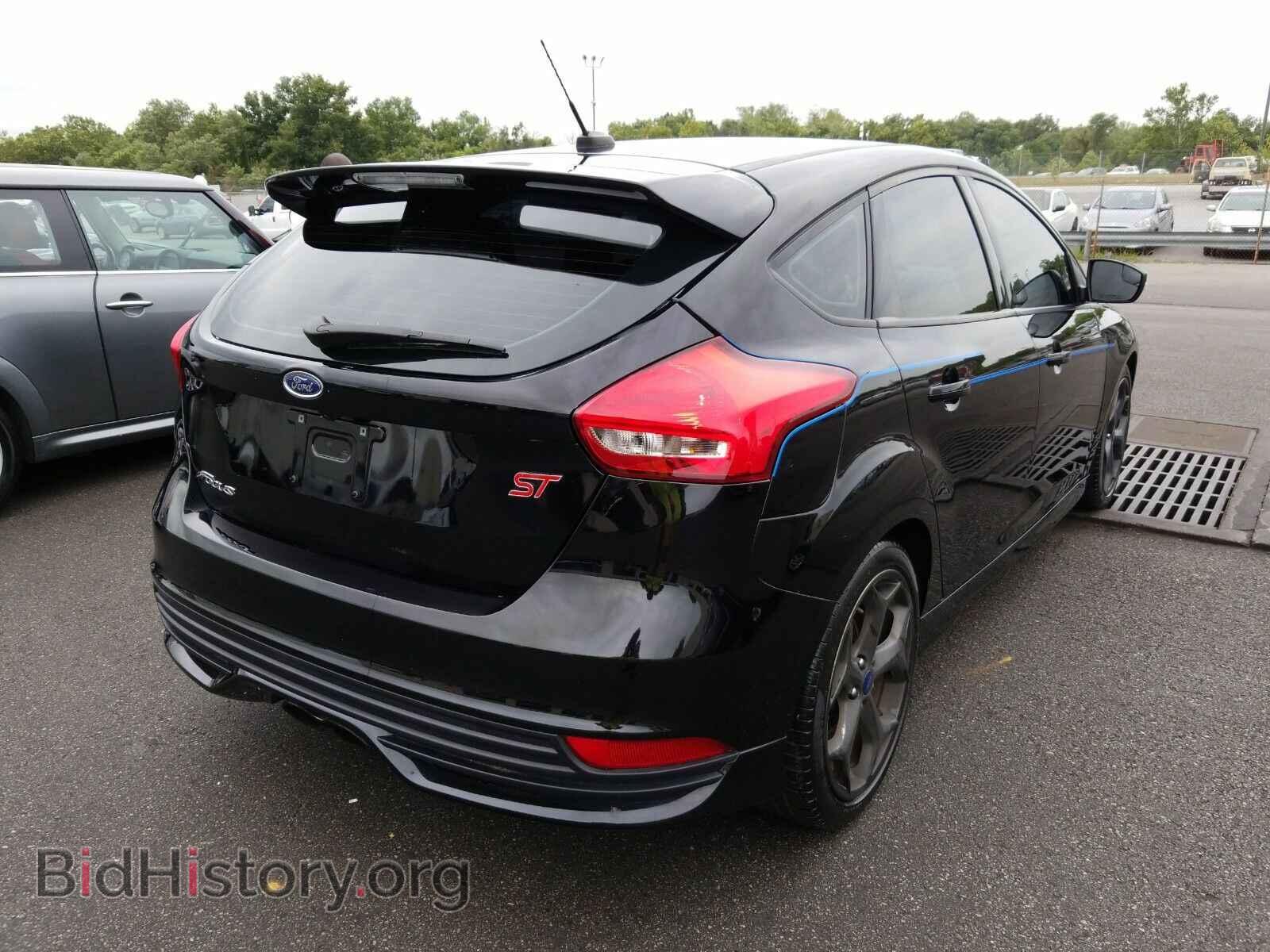 2017 Ford Focus - VIN: 1FADP3L9XHL242383 - Фото 2