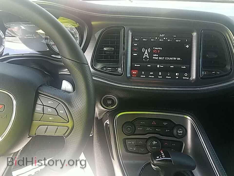 2018 Dodge Challenger - VIN: 2C3CDZFJ5JH305520 - Фото 4