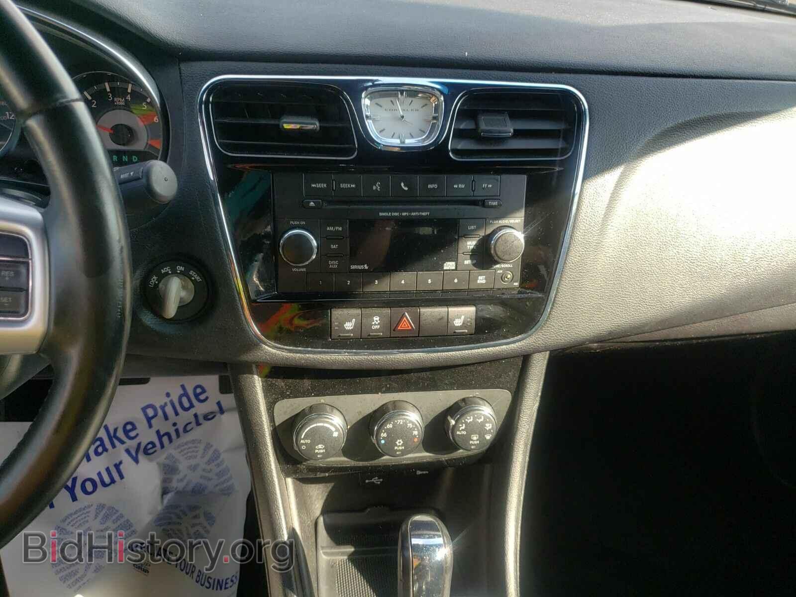 2014 Chrysler 200 - VIN: 1C3CCBCG3EN100035 - Фото 4