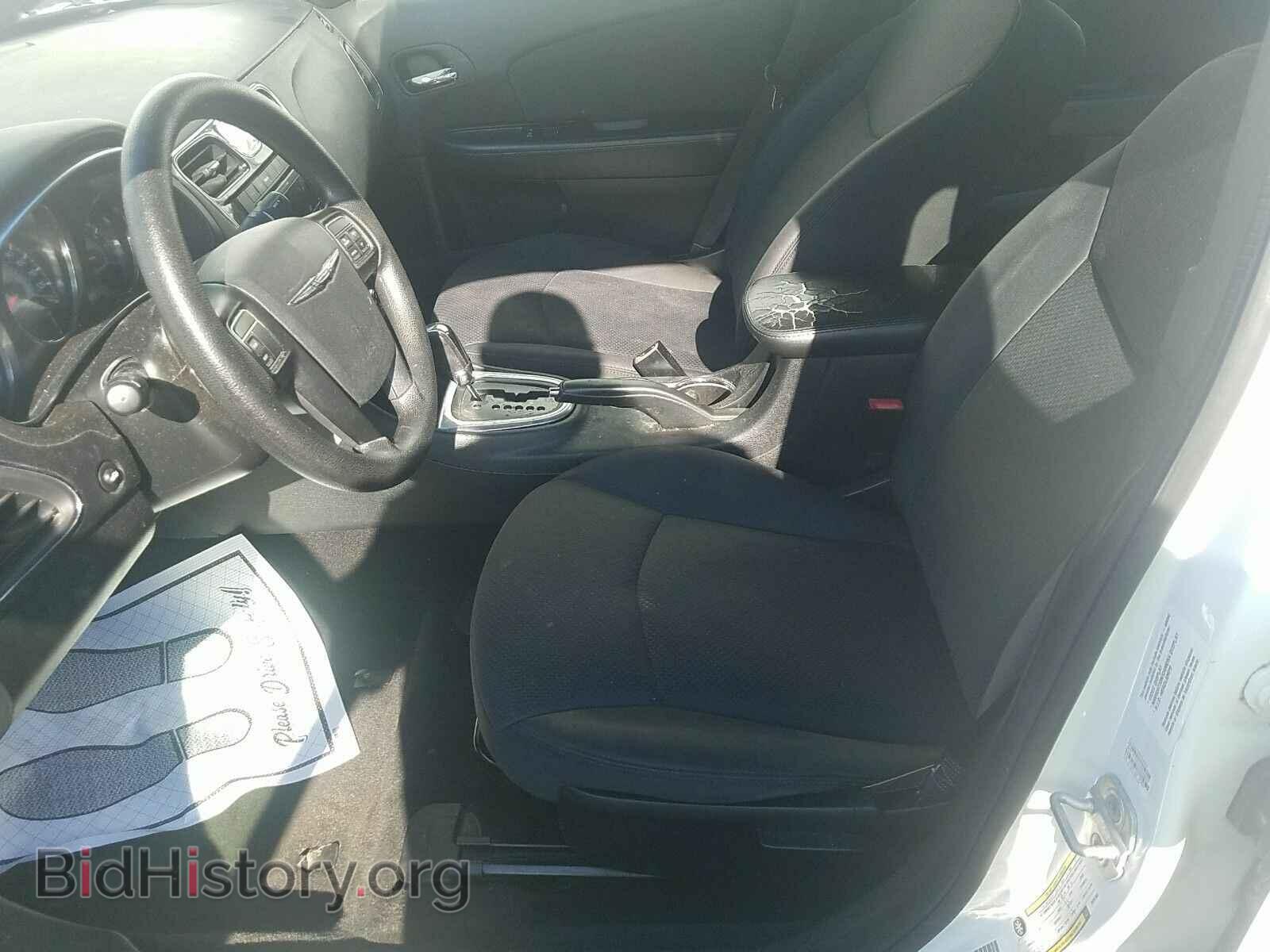 2012 Chrysler 200 - VIN: 1C3CCBAB5CN281885 - Фото 3