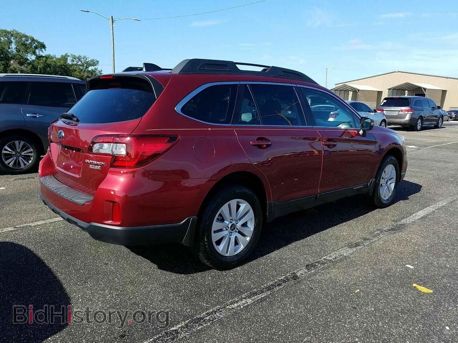 2017 Subaru Outback - VIN: 4S4BSAHC4H3200683 - Фото 2