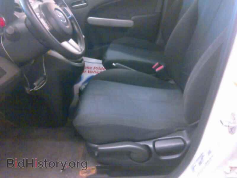 2011 Mazda Mazda2 - VIN: JM1DE1HY1B0112117 - Фото 3