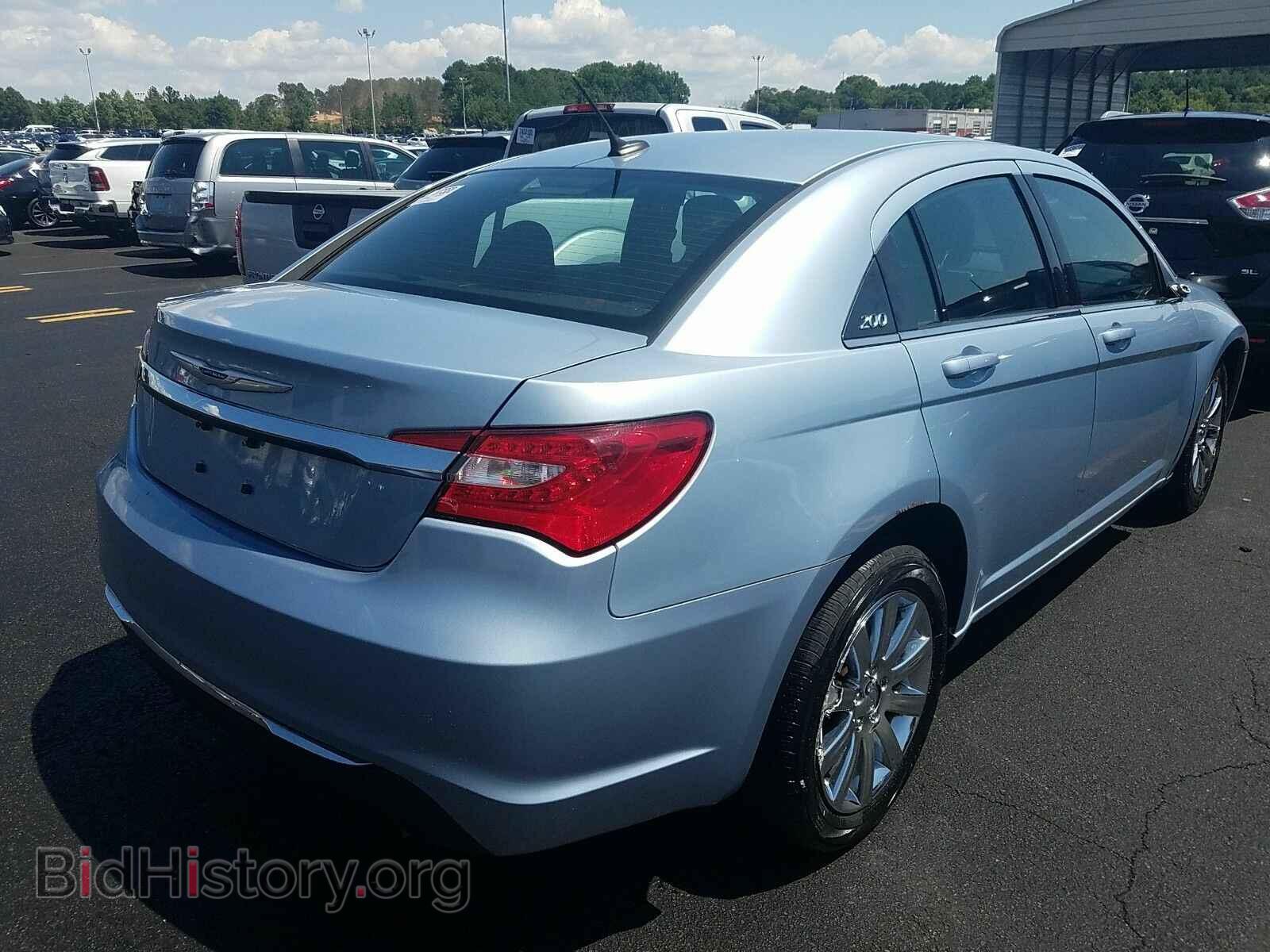 2013 Chrysler 200 - VIN: 1C3CCBBB1DN539271 - Фото 2
