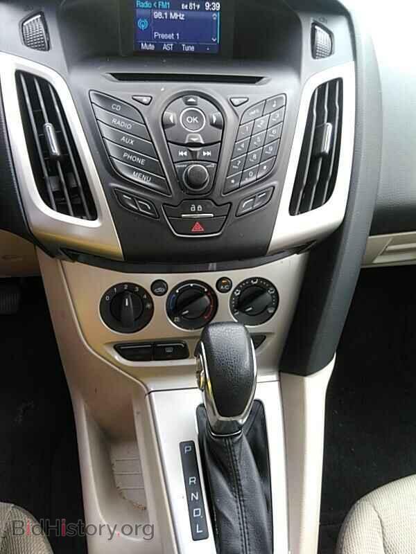 2013 Ford Focus - VIN: 1FADP3F22DL185444 - Photo 4