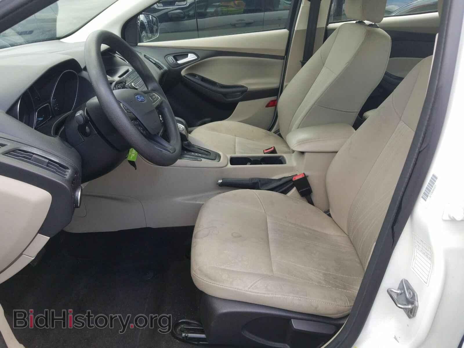 2017 Ford Focus - VIN: 1FADP3F21HL280065 - Фото 3