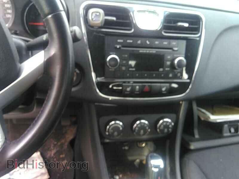 2013 Chrysler 200 - VIN: 1C3CCBBB8DN605606 - Фото 4