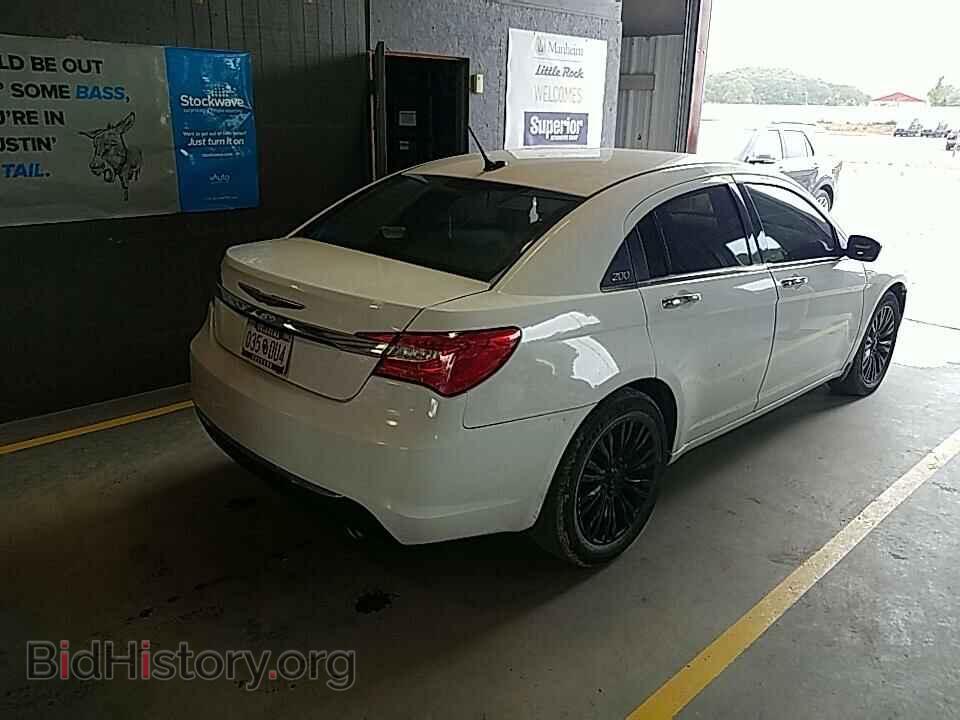 2013 Chrysler 200 - VIN: 1C3CCBCG5DN546329 - Фото 2