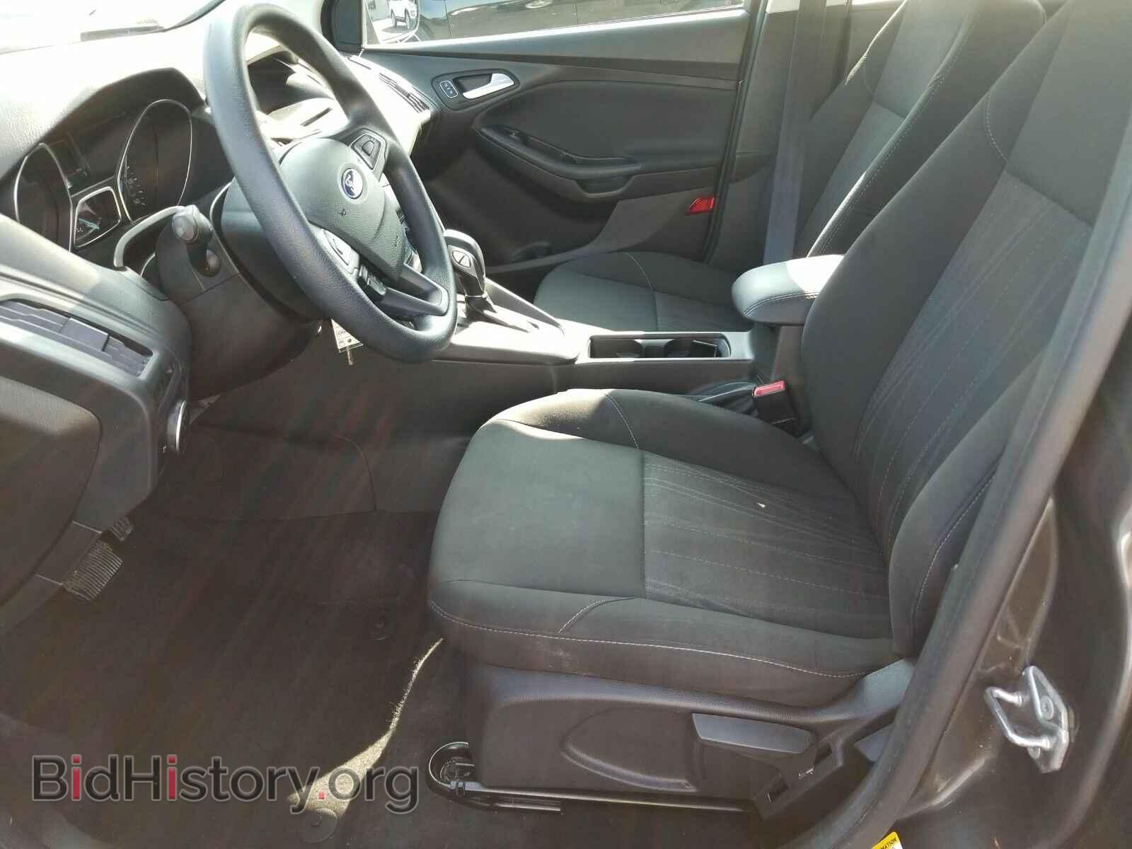 2016 Ford Focus - VIN: 1FADP3F25GL257449 - Photo 3