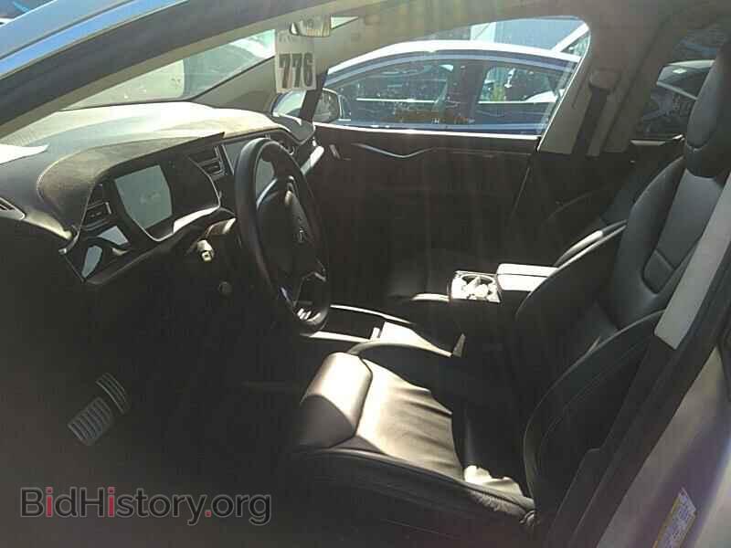 2016 Tesla Model X - VIN: 5YJXCBE43GF017464 - Фото 3