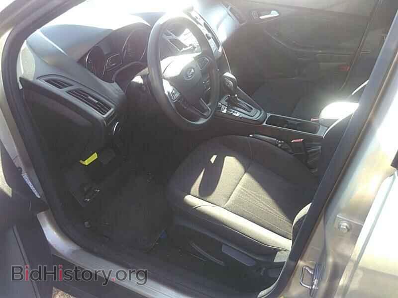 2017 Ford Focus - VIN: 1FADP3F20HL304307 - Фото 3
