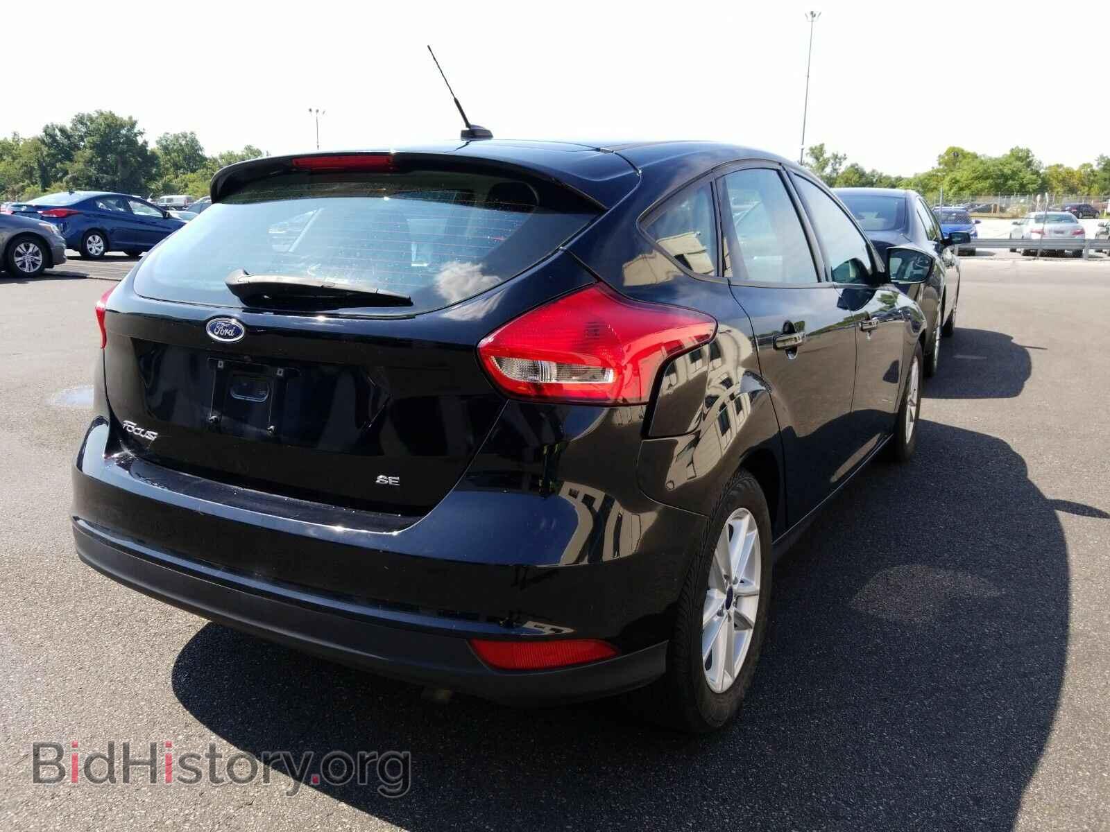 2016 Ford Focus - VIN: 1FADP3K25GL389049 - Photo 2