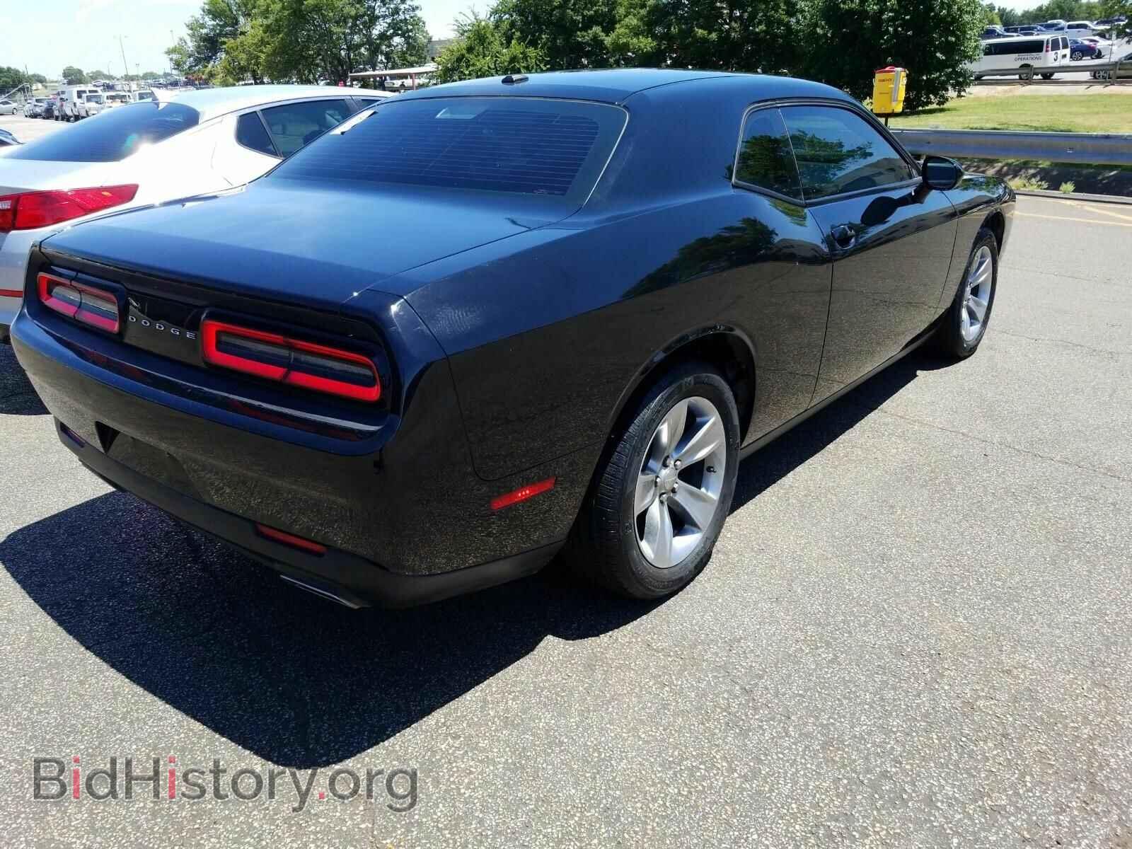 2016 Dodge Challenger - VIN: 2C3CDZAG0GH131182 - Photo 2