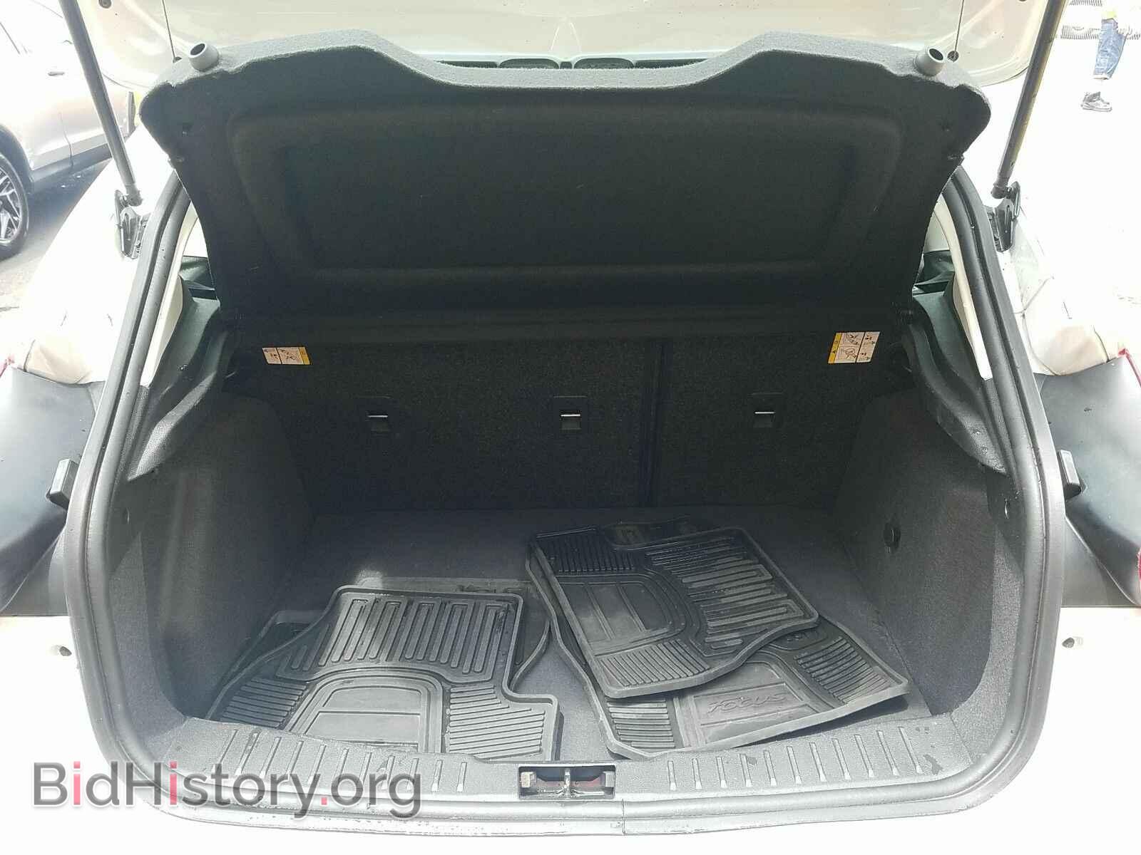 2016 Ford Focus - VIN: 1FADP3K24GL236128 - Photo 7