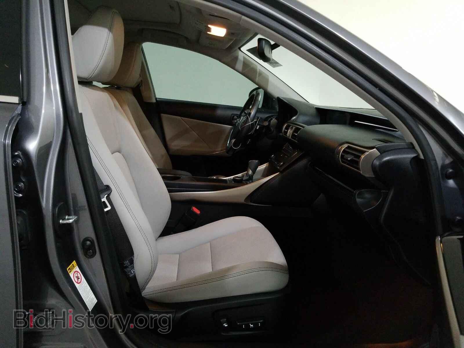 2016 Lexus IS 200t - VIN: JTHBA1D26G5029554 - Фото 8