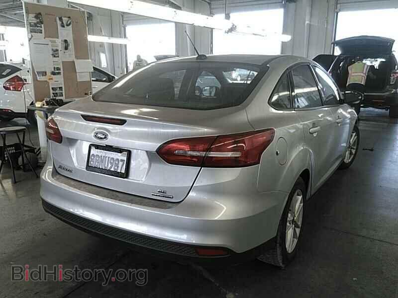 2016 Ford Focus - VIN: 1FADP3F22GL290375 - Фото 2