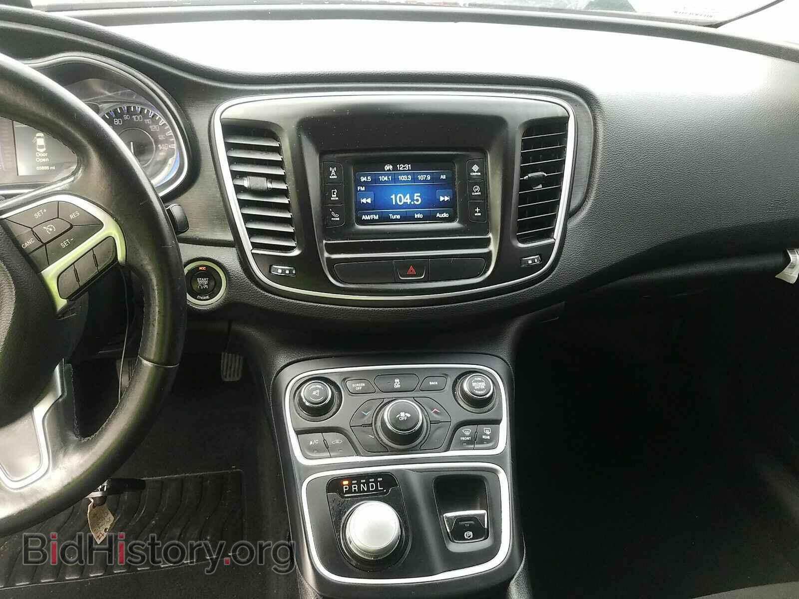 2016 Chrysler 200 - VIN: 1C3CCCFB3GN182051 - Фото 4